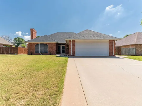 207 Westridge Dr, Clinton, OK 73601