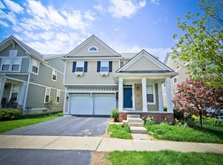 2004 Harbor Village Ave, Keego Harbor, MI 48320