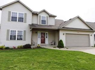 3401 Castlemain Dr, Bloomington, IL