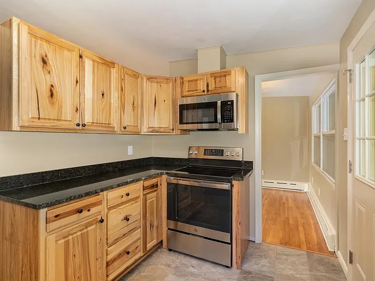 24 Cornell Dr — Photo 8