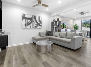 3337 W 91st Ter, Hialeah, FL 33018
