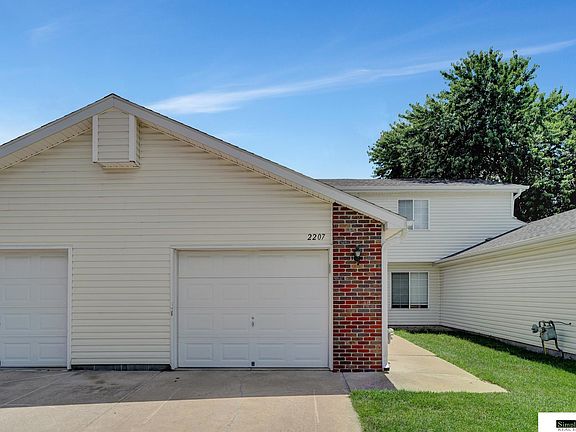 2nd image of 2207 W Todd Ln
