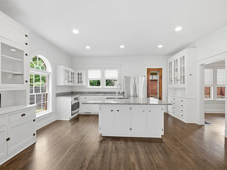 227 Carden Ave — Photo 23