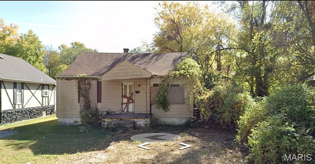 5710 Warren Ave photo 1