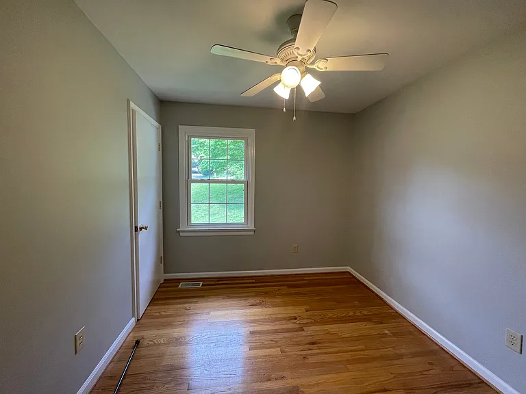 1139 Ardmore Dr — Photo 9