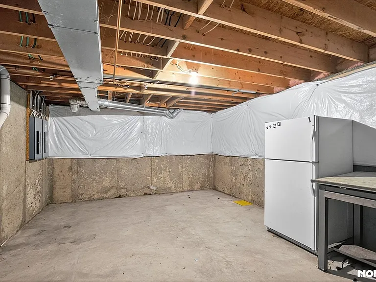 7 Hickory St — Photo 34