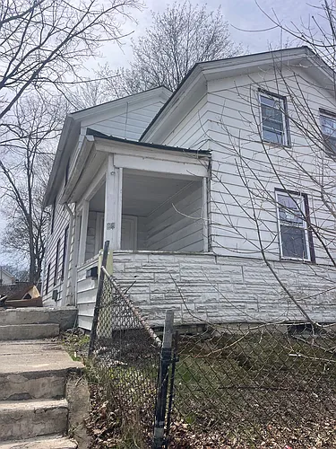 29 Dickinson St Photo 1