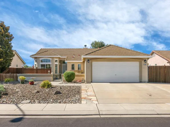 1802 Matterhorn St, Manteca, CA 95337