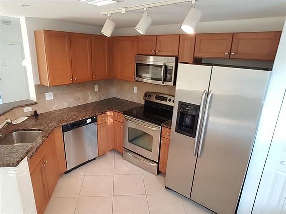 3rd image of 1731 NE 6th St