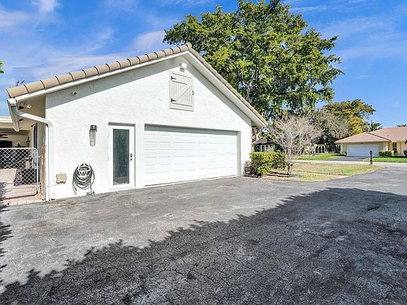 4th image of 2500 NW 114th Avenue