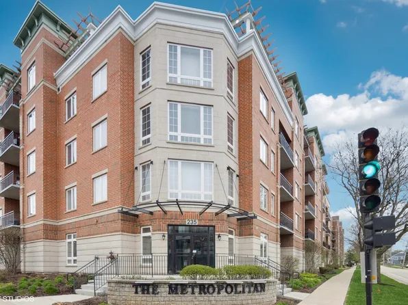 235 N Smith St APT 310, Palatine, IL 60067