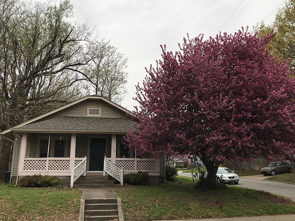 Great covered front porch