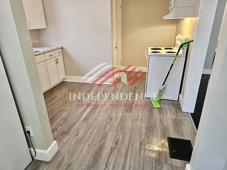 2449 Nill Ave — Photo 6