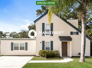 10258 Lake Pines Rd, Jacksonville, FL 32257