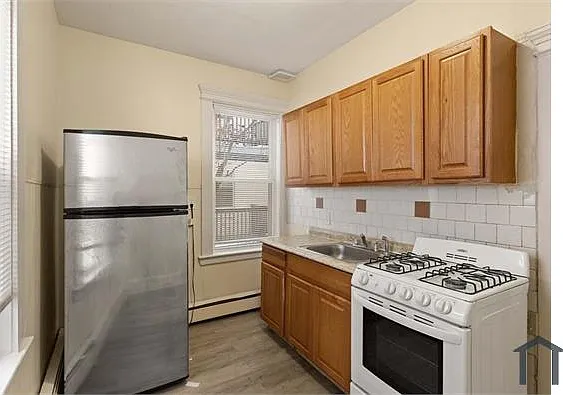 63 Lynnway #5