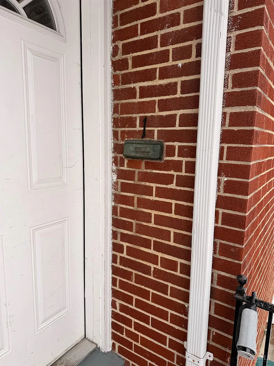 Building Photo - 5401 Newfield Ave #1