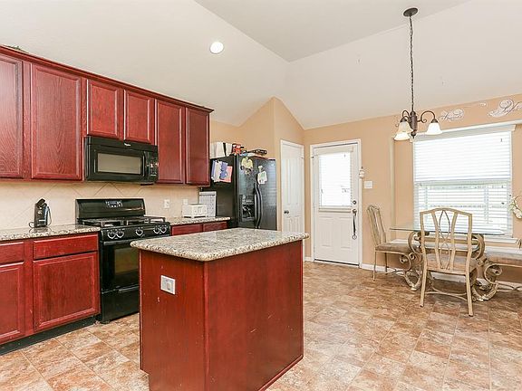 5th image of 11214 Royal Sands Ct