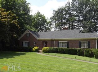347 Chenocetah Dr, Cornelia, GA 30531