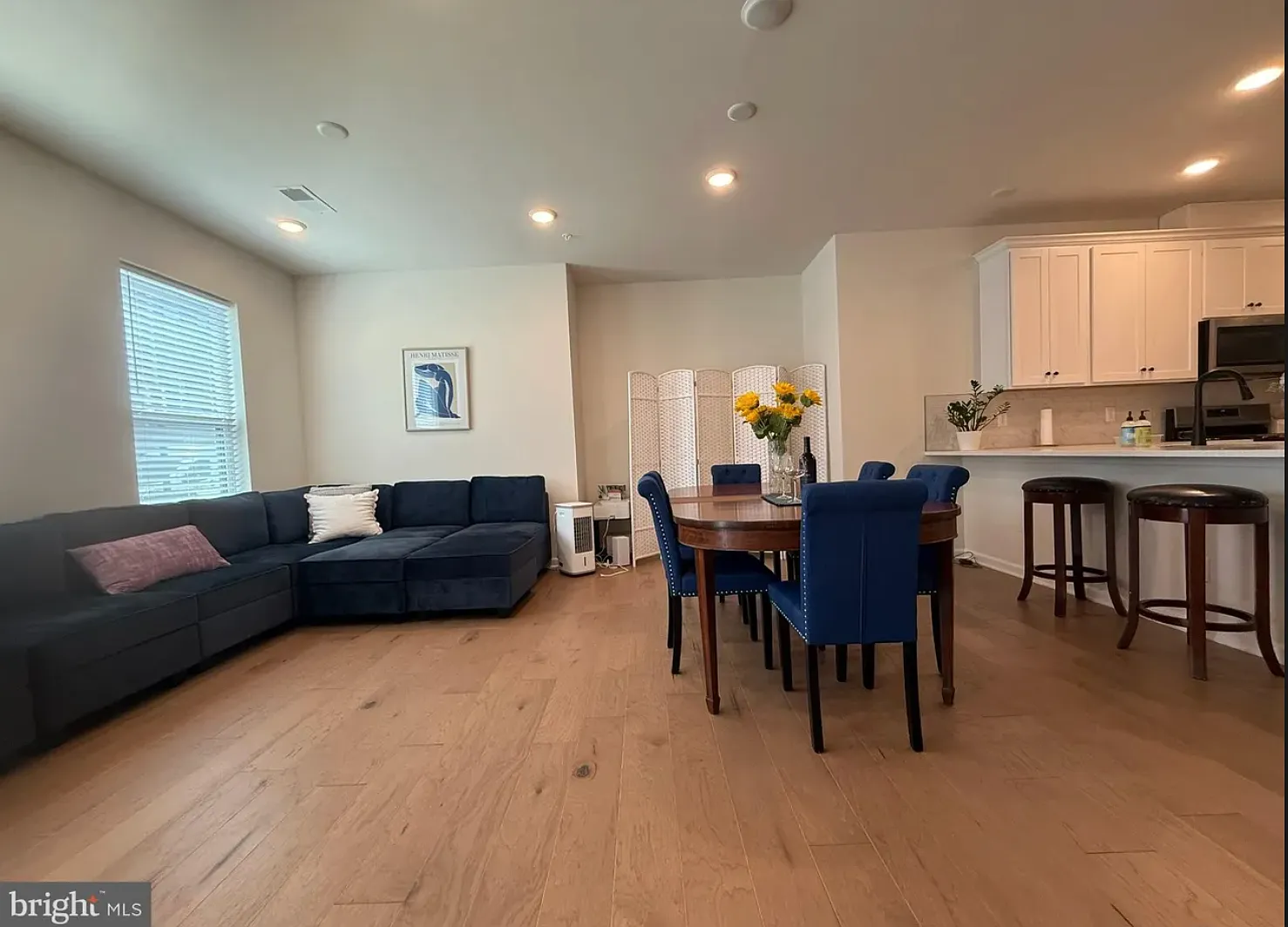 2 bed, 1300 sqft, $3,250 — Photo 2
