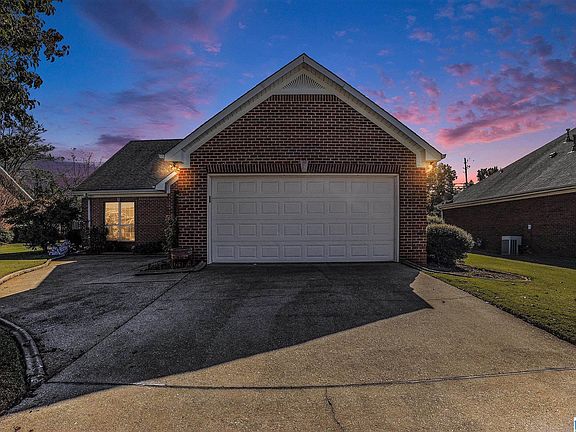 3rd image of 1671 Bradford Ln