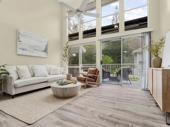 95-270 Waikalani Dr APT B302, Mililani, HI 96789