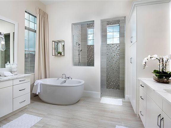 5th image of 14190 Charthouse Ct