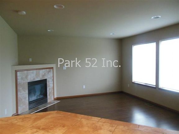 3rd image of 11420 186th St E