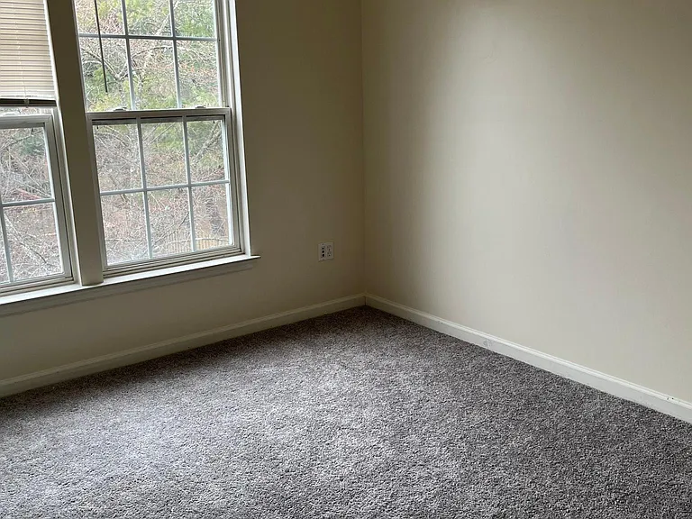 8900 Papillon Dr — Photo 20
