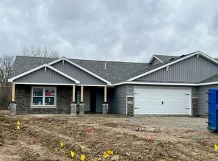 2359 Serenity Ct, Auburn, IN 46706