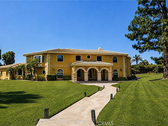 3rd image of 9099 Manzanita Dr