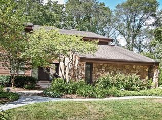 175 N Elm Grove Rd, Brookfield, WI 53005