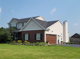 4760 Marjorie Dr, Lockport, NY 14094