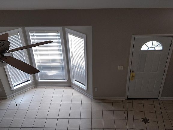 3rd image of 2470 Hampstead Dr #2470