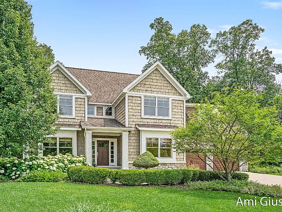 3rd image of 450 Morraine Hill Dr SE