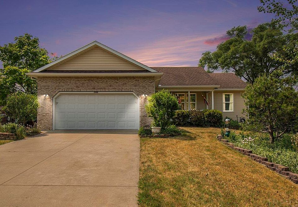1st image of 23595 Williams Ln