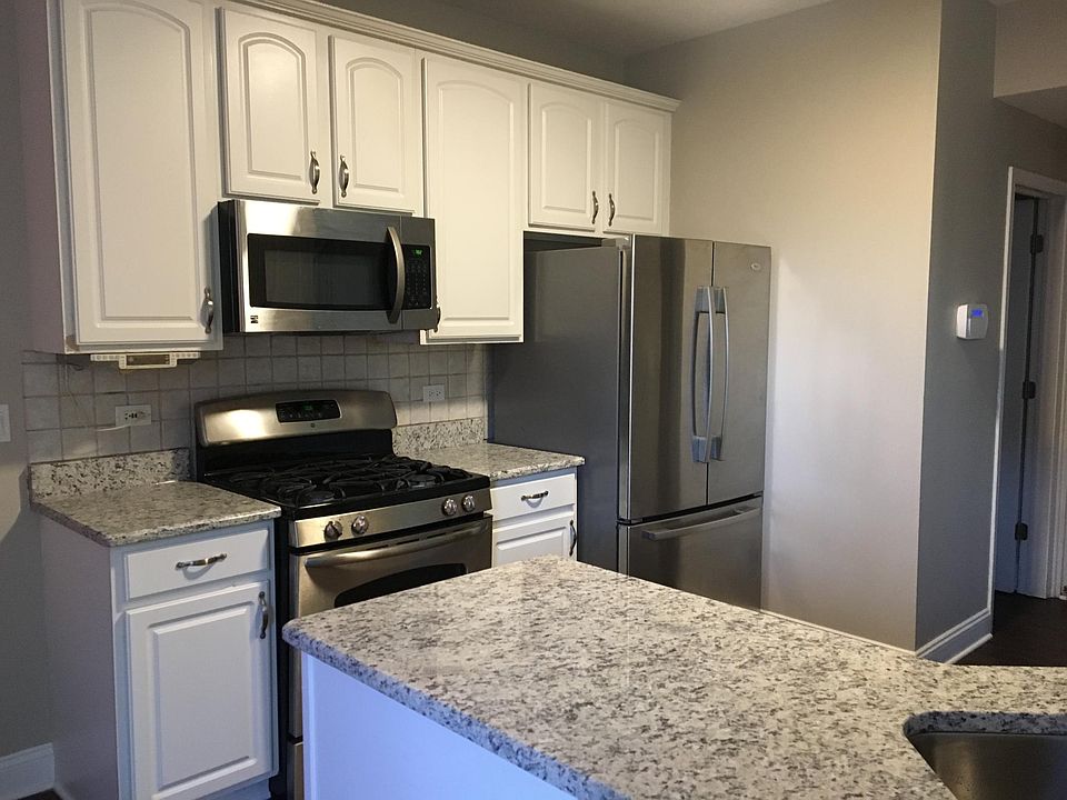 1st image of 3909 Blackstone Dr #3909
