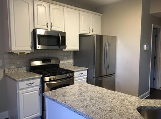 3909 Blackstone Dr #3909, Aurora, IL 60504