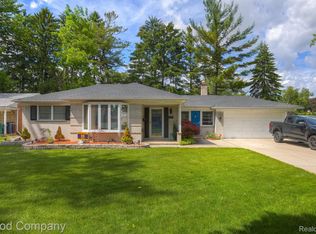 341 Woodlawn Ave, Royal Oak, MI 48073
