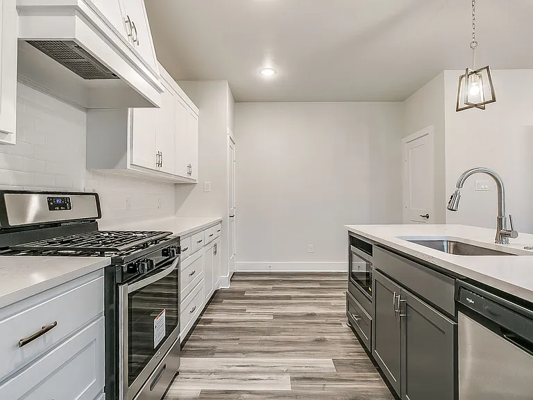 3147 Forest Park Blvd #FP-2028 — Photo 14