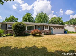 7461 Roselane Ave, Jenison, MI 49428