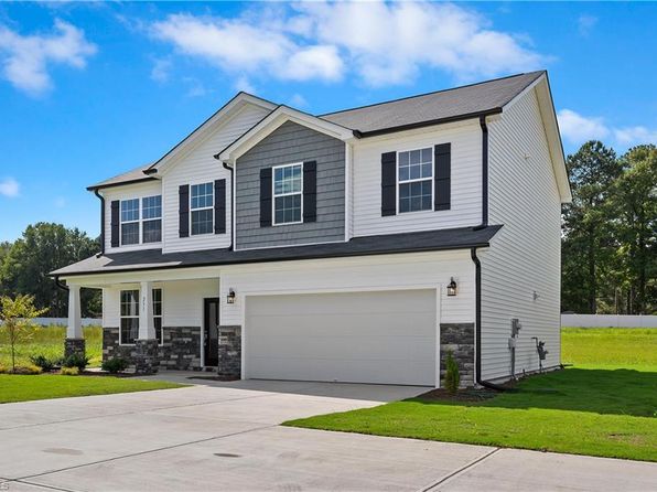 630 Austin Park Dr, Rural Hall, NC 27045