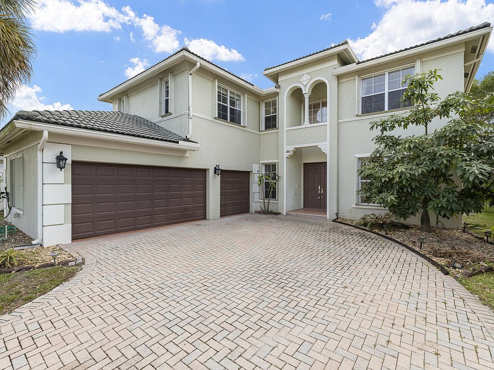 1st image of 166 Bella Vista Way