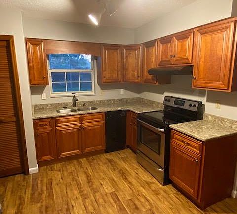 3rd image of 2510 Willow Oak Dr