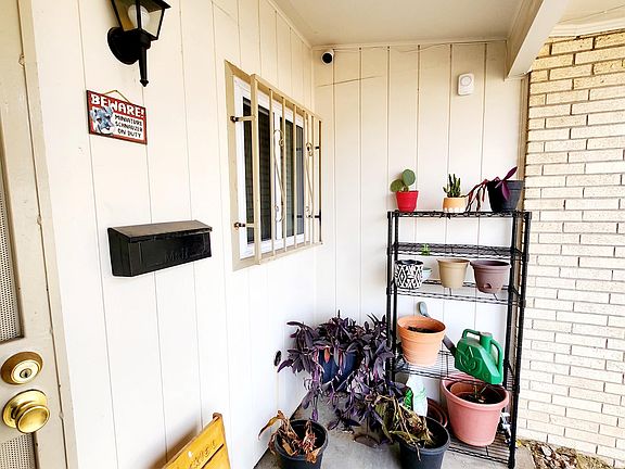 3rd image of 10252 Bayo Ave