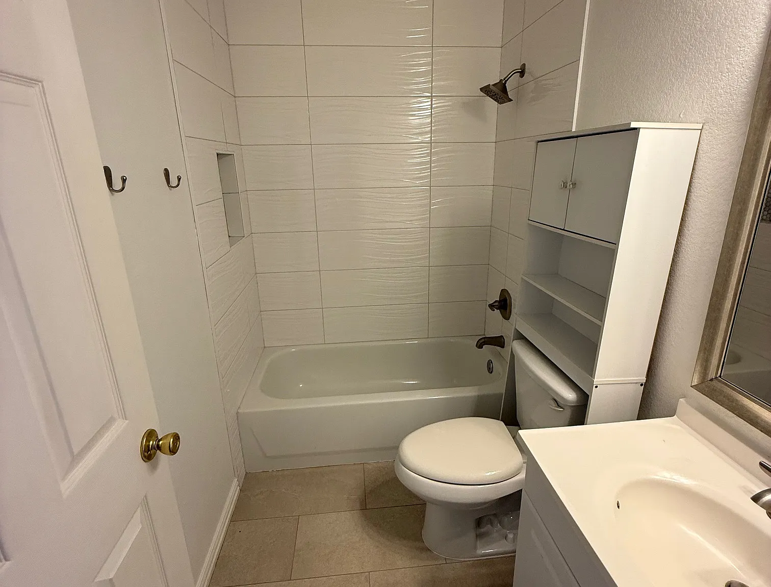 3201 Waits Ave — Photo 4