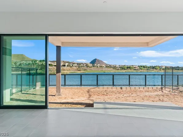 66 Lakefront Dr, Henderson, NV 89011