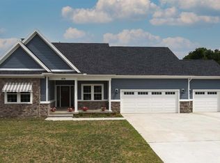 1876 Suncrest Dr, Grass Lake, MI 49240