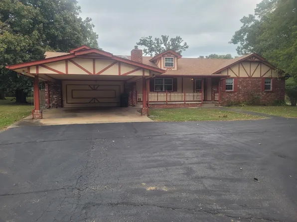 800 Sasha Ln, Tahlequah, OK 74464