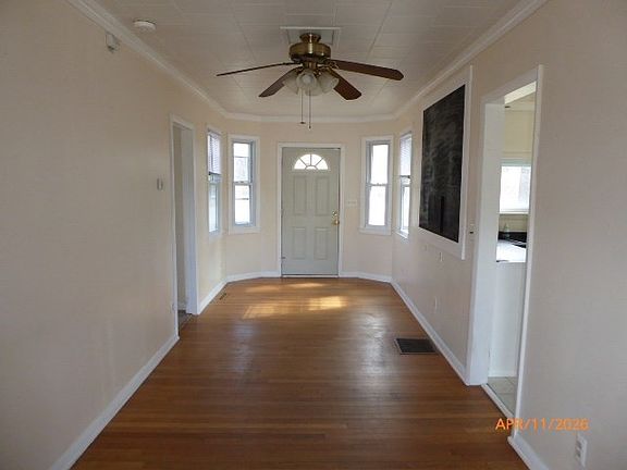 3rd image of 22 Bluemer Rd