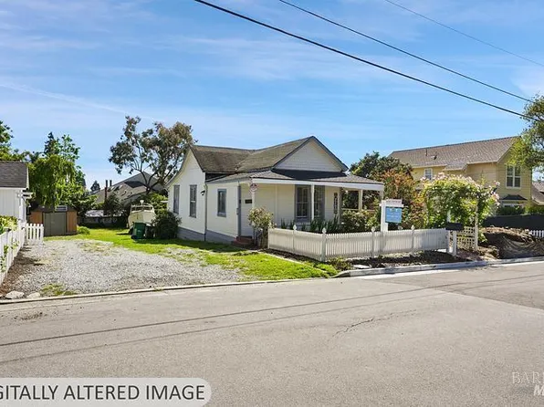407 Pine Street, Capitola, CA 95010